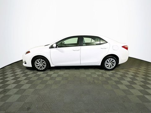 Used 2019 Toyota Corolla LE image 5