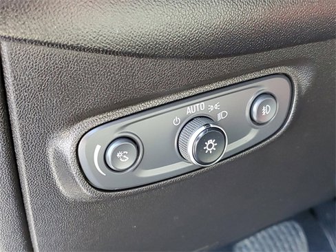 Used 2021 Chevrolet Equinox LT image 11