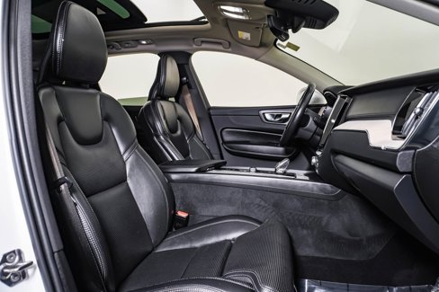 Used 2022 Volvo XC60 T8 Inscription w/ Advanced Package image 14
