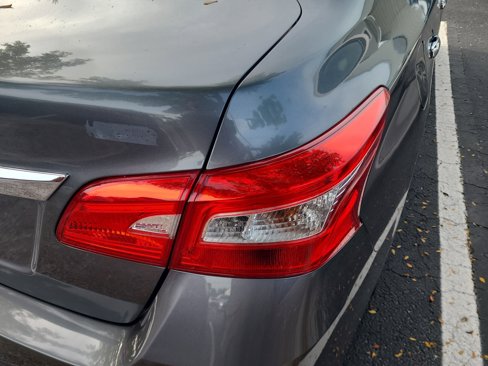 Used 2019 Nissan Sentra S image 10