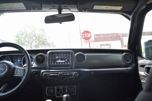 Used 2023 Jeep Wrangler Unlimited image 32