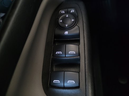 Used 2023 Chevrolet Equinox LS image 27
