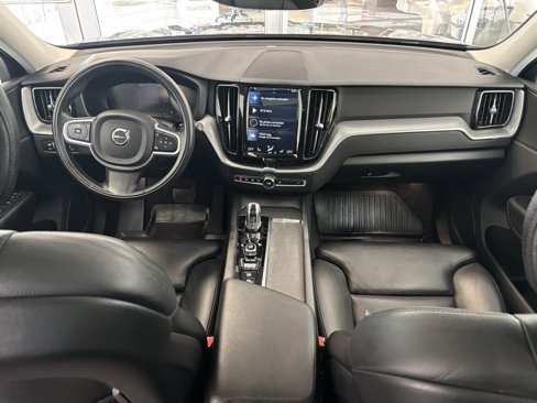 Used 2019 Volvo XC60 T8 Momentum w/ Premium Package image 19