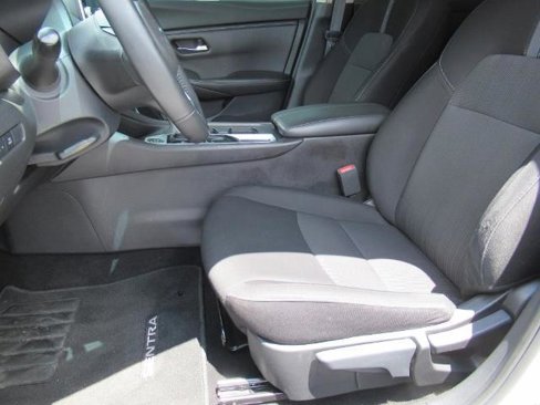 Used 2022 Nissan Sentra SV w/ Trunk Package image 17