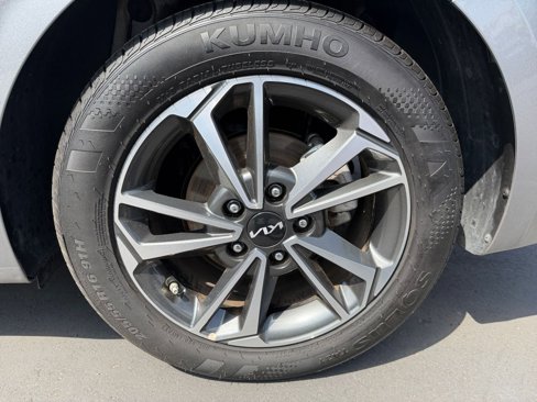 Used 2024 Kia Forte LXS image 28