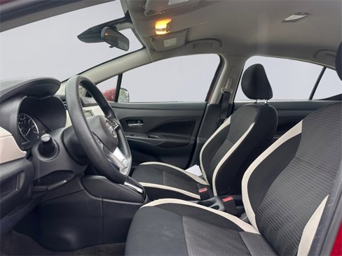 Used 2022 Nissan Versa SV image 26