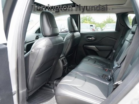 Used 2019 Jeep Cherokee Limited image 15