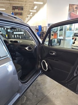 Used 2020 Jeep Renegade Sport w/ Sport Appearance Group image 35