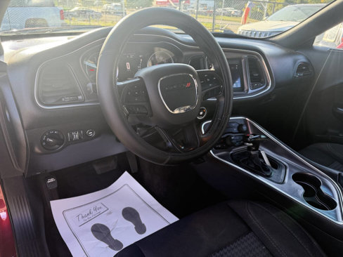 Used 2018 Dodge Challenger SXT image 16