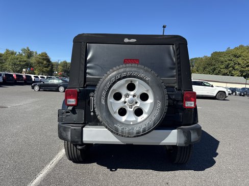 Used 2013 Jeep Wrangler Unlimited Sahara image 6