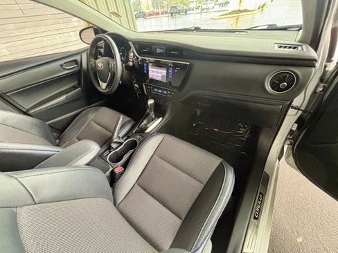 Used 2017 Toyota Corolla SE image 10