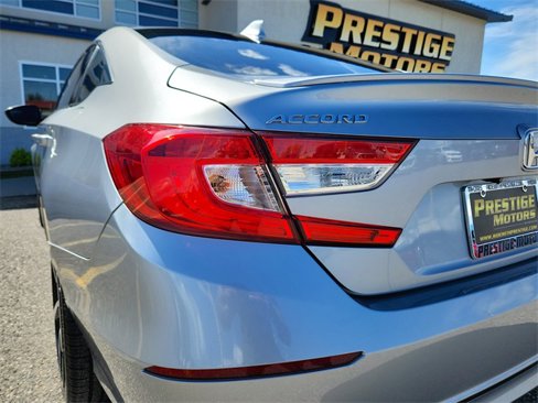 Used 2018 Honda Accord Sport image 11