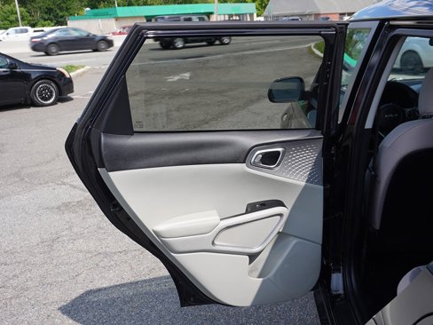 Used 2022 Kia Soul LX image 21