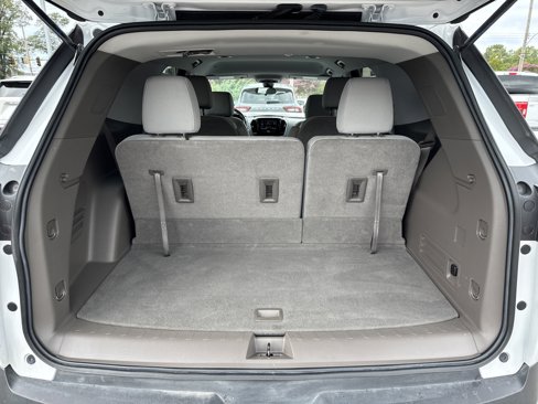 Used 2020 Chevrolet Traverse LT image 13