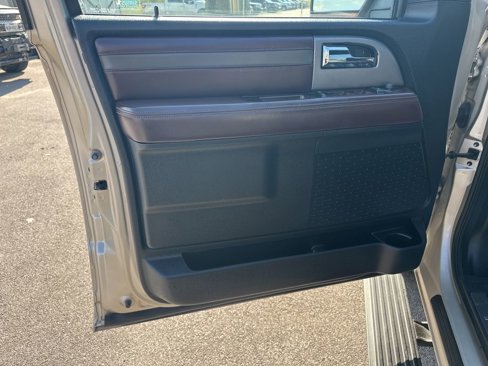 Used 2017 Ford Expedition EL Platinum image 10
