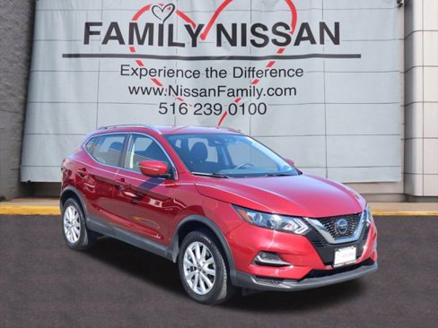 Certified 2020 Nissan Rogue Sport SV image 1