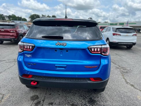 Used 2023 Jeep Compass Trailhawk image 4