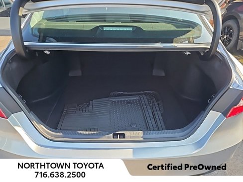 Used 2022 Toyota Camry LE image 18