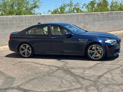 Used 2013 BMW M5 image 2