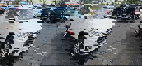 Used 2019 Chevrolet Traverse LT image 1
