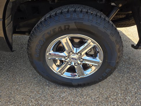 Used 2017 Ford F150 XLT image 10