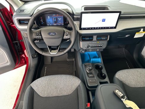 New 2025 Ford Maverick XLT image 28