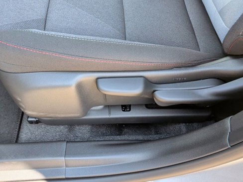 New 2025 Chevrolet Trax RS w/ Sunroof Package image 13