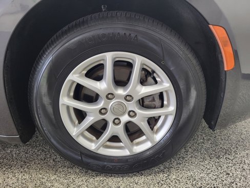 Used 2019 Chrysler Pacifica LX image 24