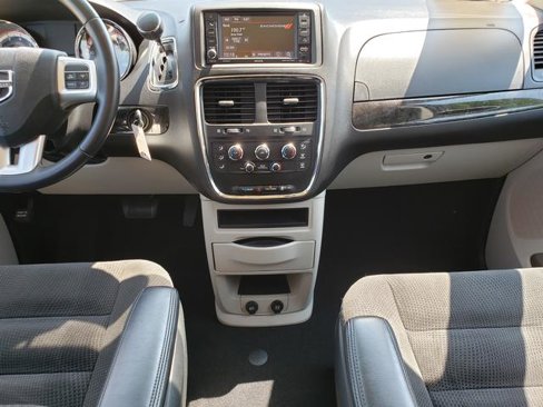 Used 2017 Dodge Grand Caravan SE w/ Power Window Group image 15