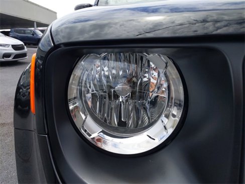 Used 2023 Jeep Renegade Trailhawk w/ Trailer Tow Group image 9