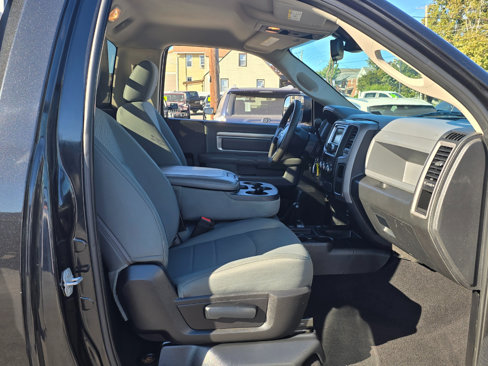 Used 2016 RAM 3500 Tradesman w/ Chrome Appearance Group image 12