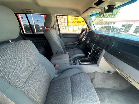 Used 2007 Jeep Commander Sport image 13