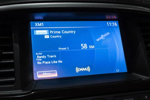 Used 2016 Nissan Pathfinder Platinum w/ Family Entertainment Package image 28