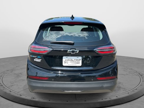 Used 2022 Chevrolet Bolt LT w/ Infotainment Package image 8