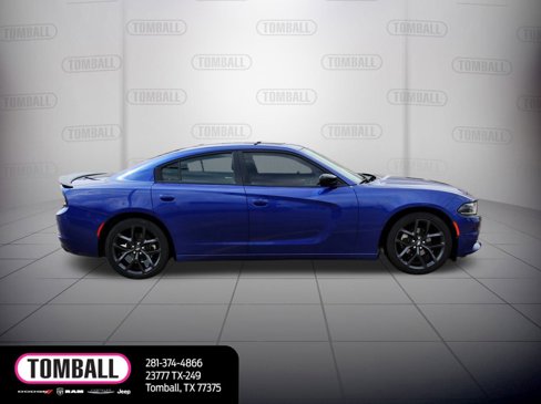 Used 2021 Dodge Charger SXT w/ Blacktop Package image 9