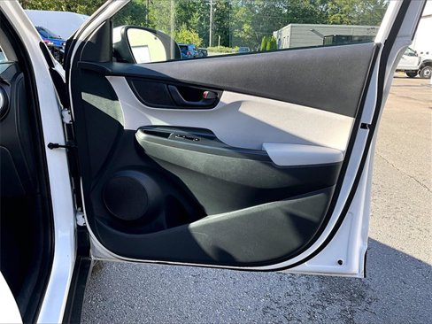 Used 2023 Hyundai Kona SEL w/ Cargo Package image 19
