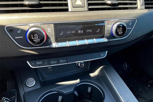 Used 2019 Audi A4 2.0T Premium image 27