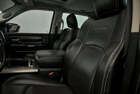 Used 2014 RAM 1500 Laramie w/ Convenience Group image 11