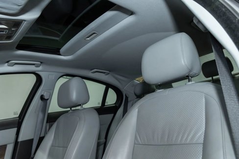 Used 2009 Jaguar XF Premium image 16