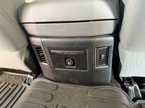 Used 2017 RAM 1500 Big Horn image 27