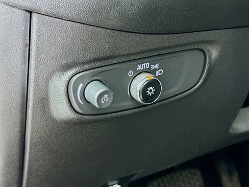 Used 2022 Chevrolet Equinox LT image 10