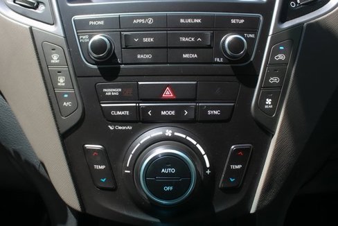 Used 2017 Hyundai Santa Fe SE image 20