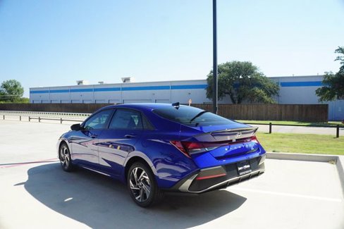 New 2025 Hyundai Elantra Sport image 5