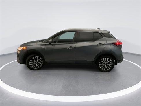Used 2021 Nissan Kicks SV image 9