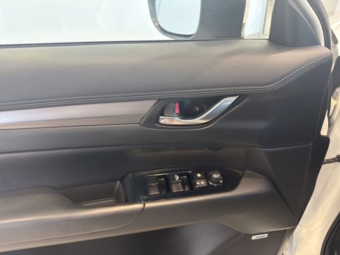 Used 2017 MAZDA CX-5 Touring w/ Preferred Equipment Package image 17