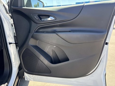 Used 2020 Chevrolet Equinox LT image 24