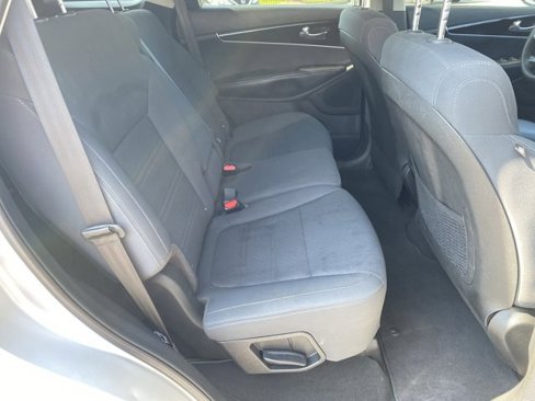 Used 2019 Kia Sorento L image 26