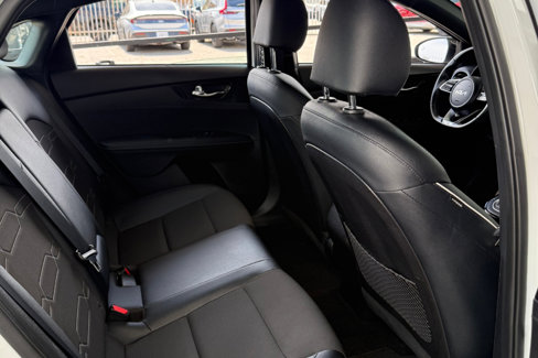 Used 2023 Kia Forte GT-Line image 18