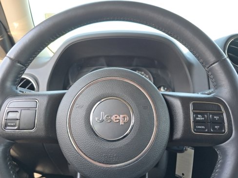 Used 2014 Jeep Patriot Latitude image 15