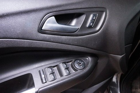 Used 2015 Ford Escape SE w/ SE Chrome Package image 27